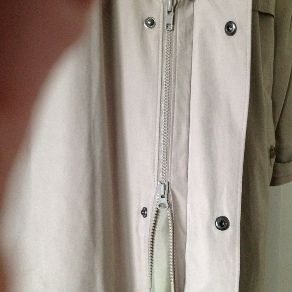 London Fog Tan Raincoat - Picture 9 of 16